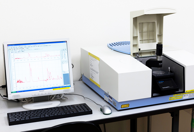 Fourier transformation type infrared spectrophotometer (FT-IR)